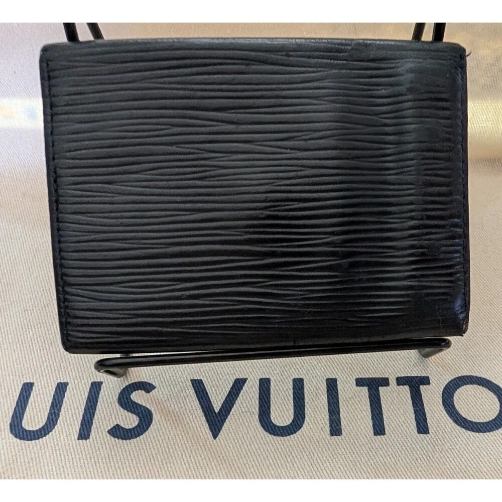 Louis Vuitton Black Epi Leather Key Holder Multiclés CA0032 Vintage 2002